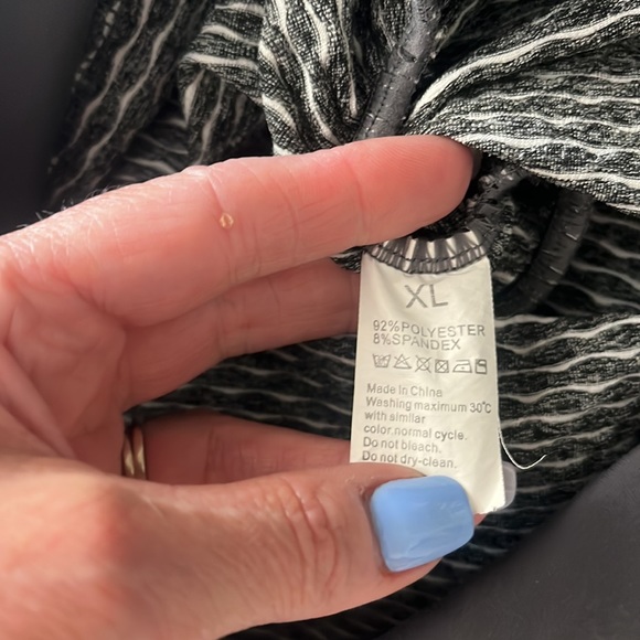 Instagram leggings that make your booty pop! - Picture 4 of 5